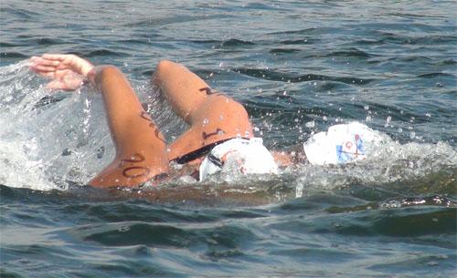 Poliana Okimoto (foto), Ana Marcela Cunha e Samuel de Bona já haviam garantido a vaga nos 10Km para o Mundial de Xangai. A novidade foi Victor Colonese / Foto: Esporte Alternativo